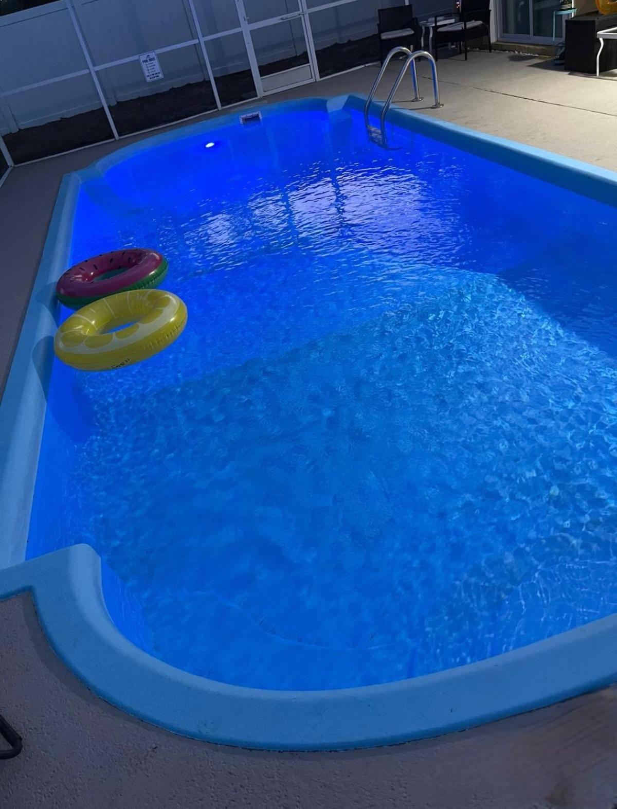 Holiday home Cozy Family In With Private & Heated Pool, Pool Table And Kids Play Area