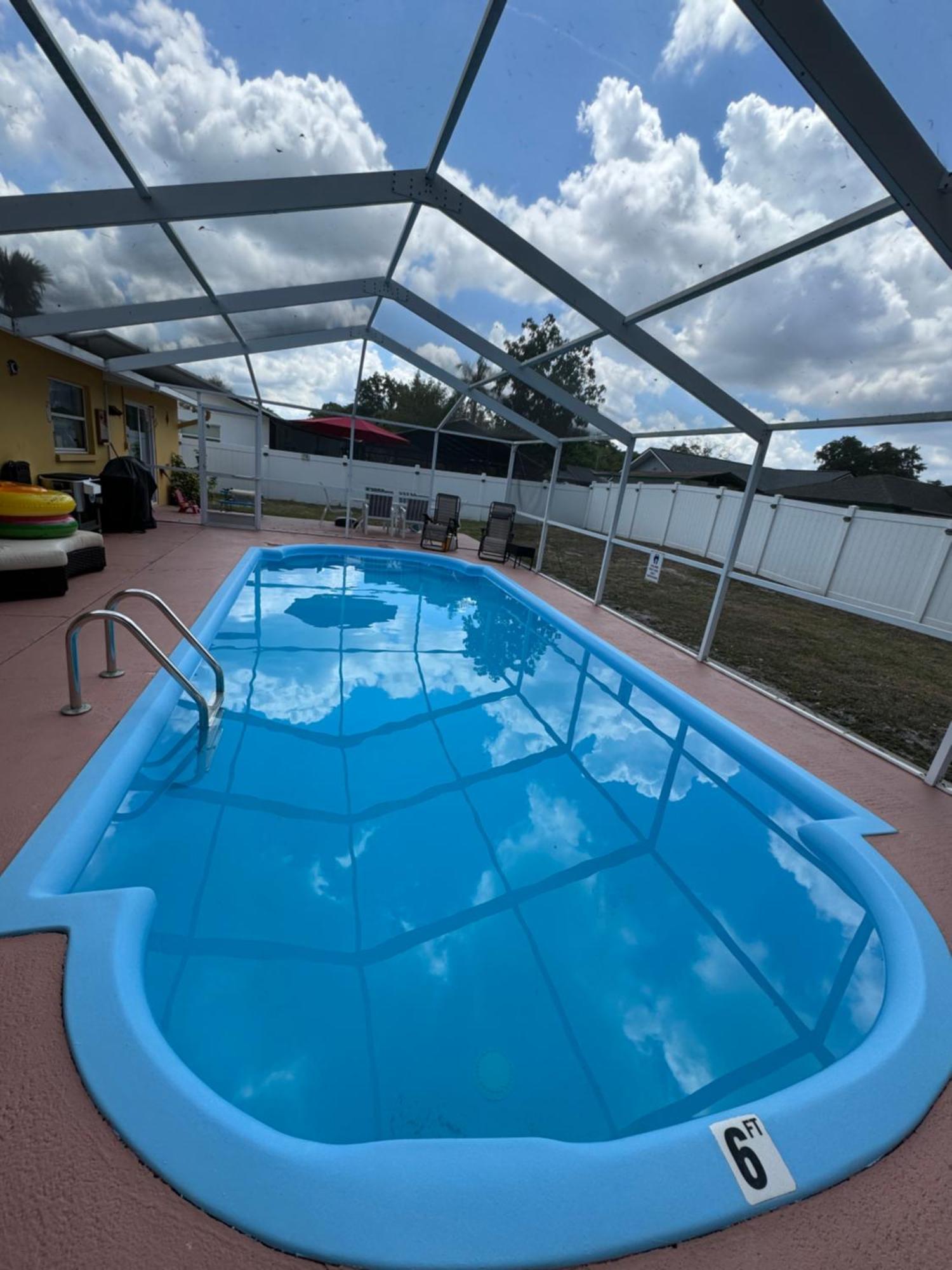 Holiday home Cozy Family In With Private & Heated Pool, Pool Table And Kids Play Area *