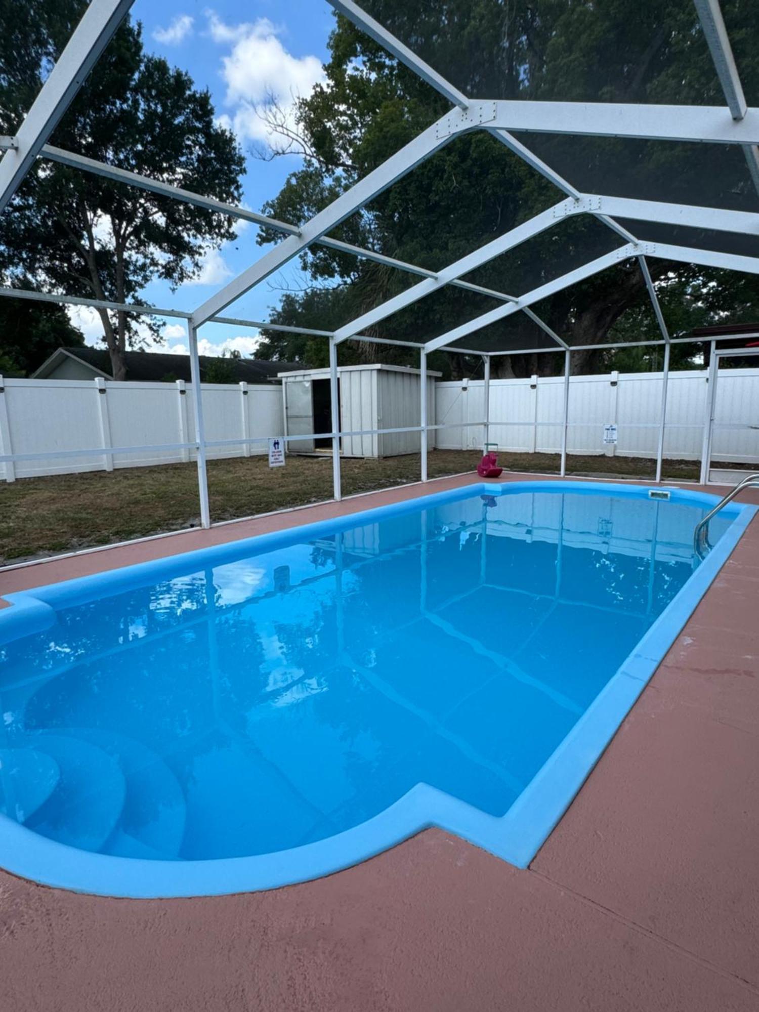 Cozy Family In With Private & Heated Pool, Pool Table And Kids Play Area Tampa